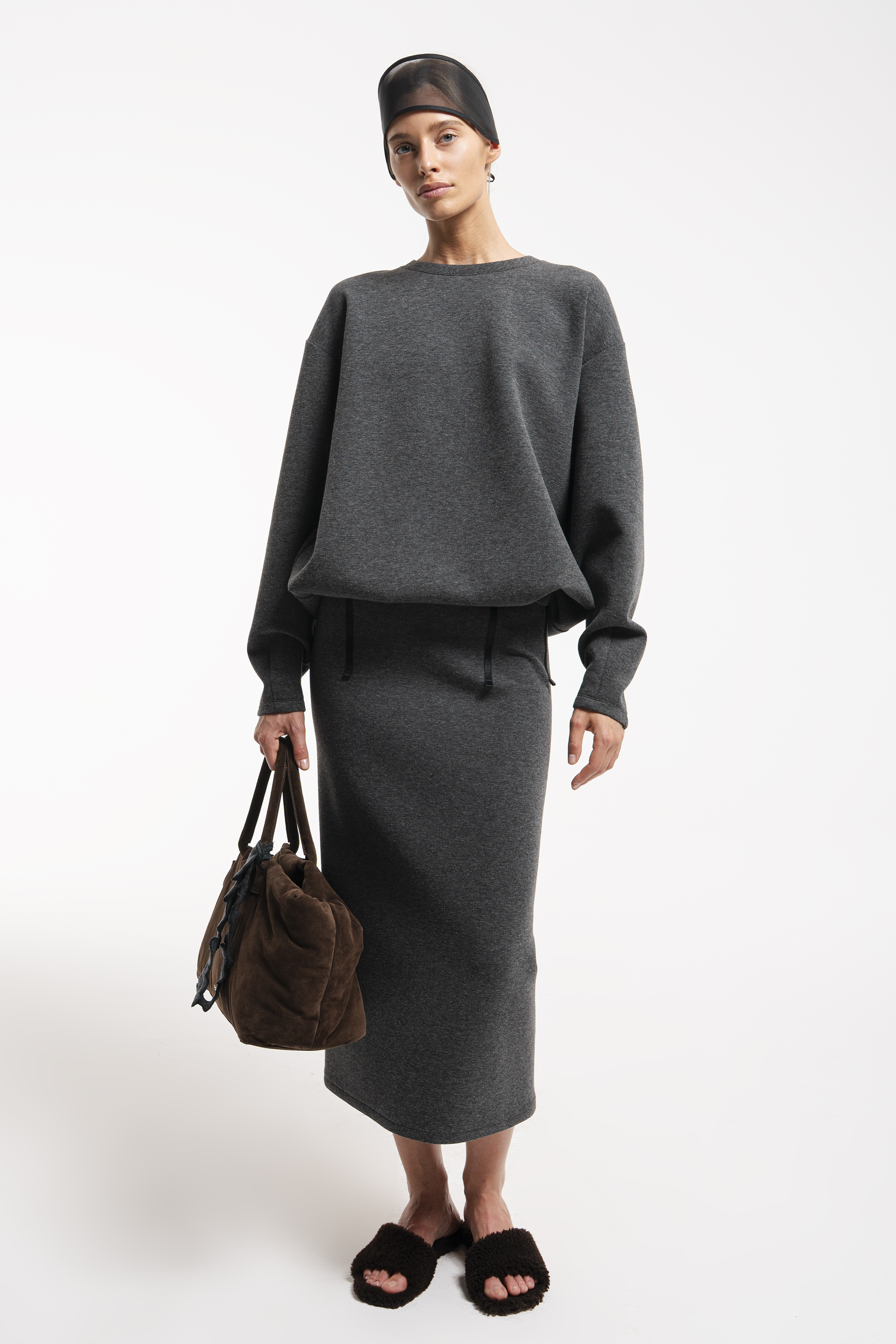 Skirt with lingerie-style detailing