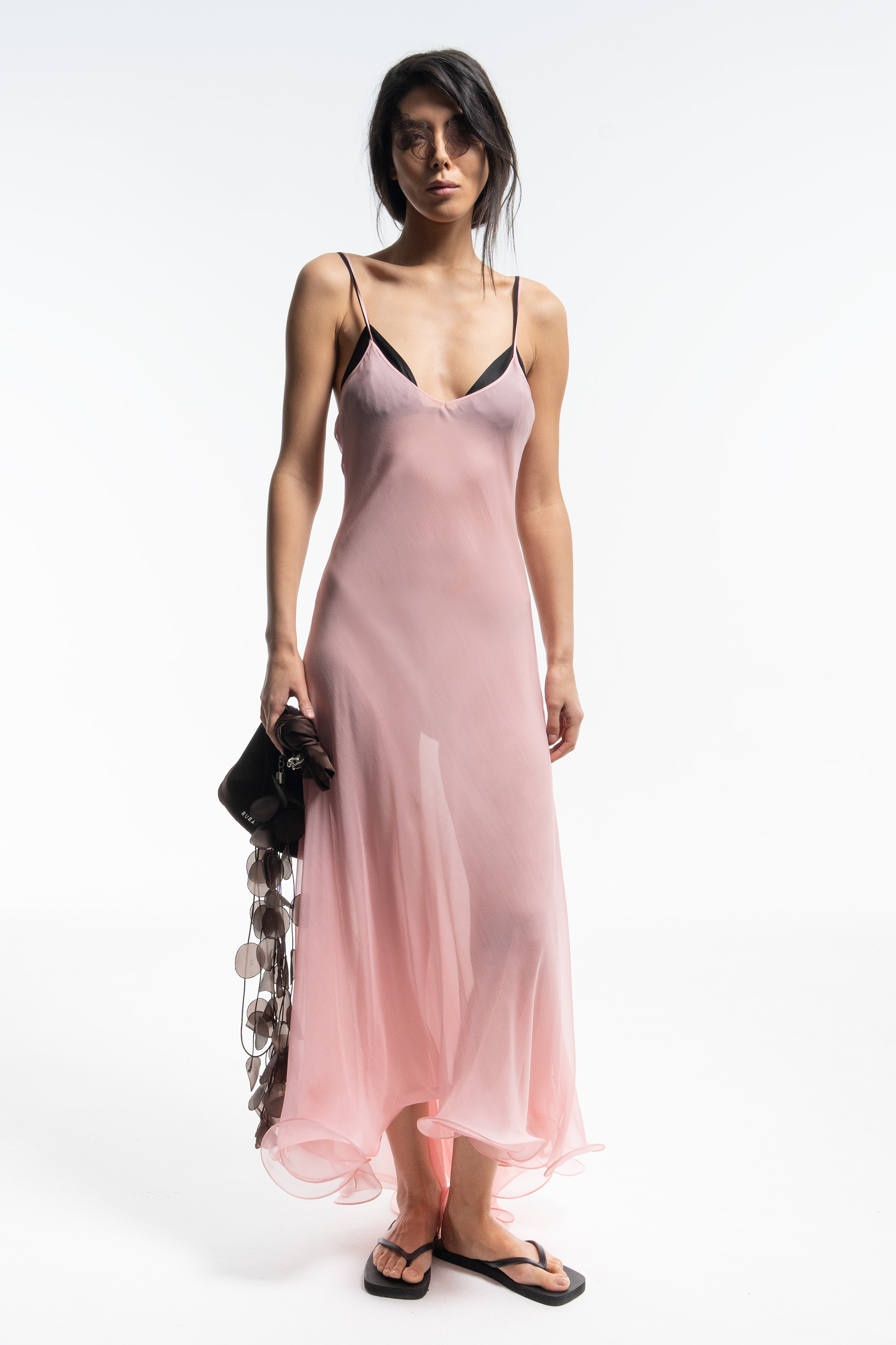 Платье с воланами